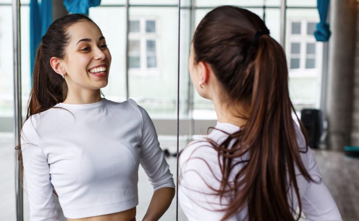 l'utilité du miroir pour apprendre à danser chez soi